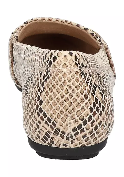 Summerfield Terrace Green Flower Solar Stake 6 Summerfield Terrace Green Flower Solar Stake - Image 4