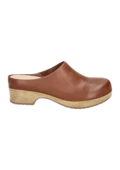 Bella-Vita Motto Slip Resistant Clogs -Bella-Vita || Summerfield Terrace Shop Belk 729